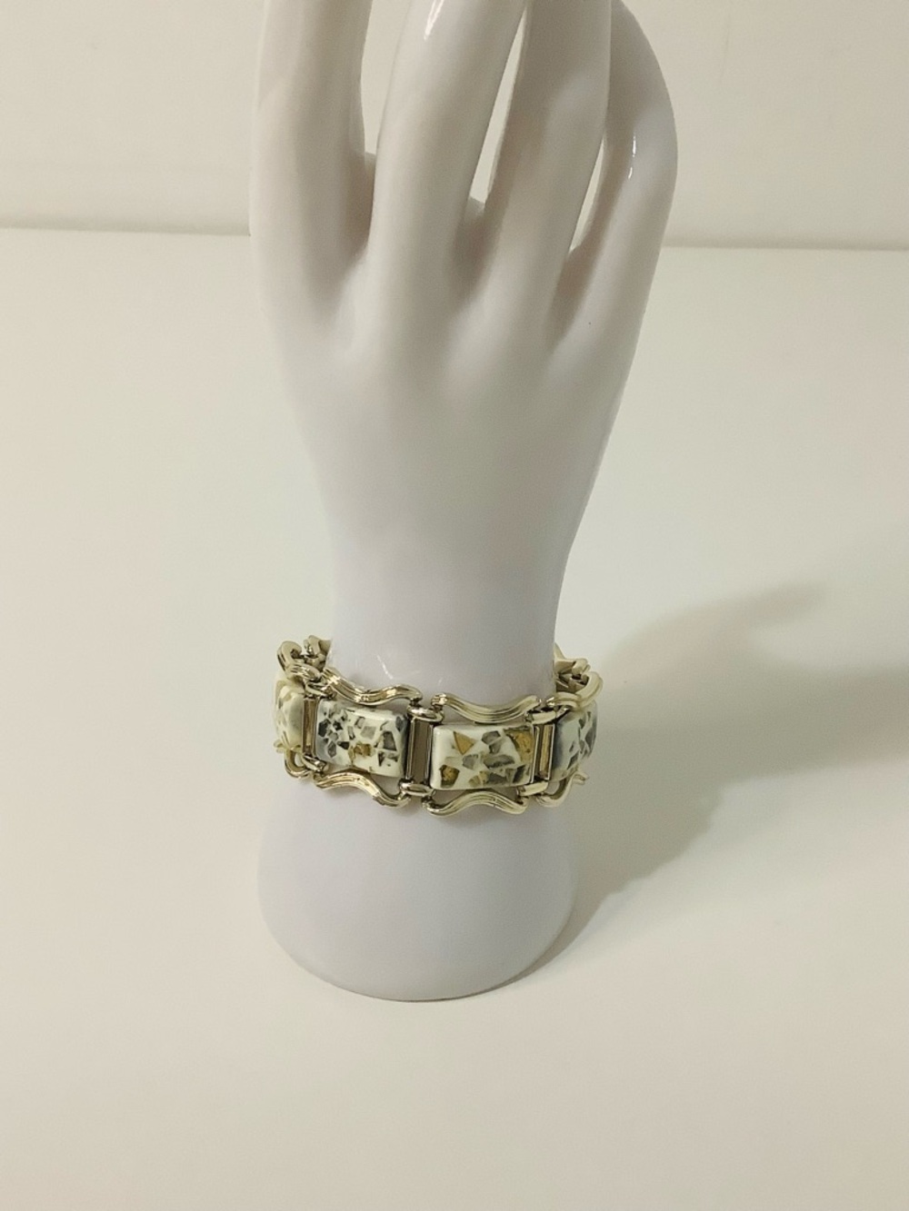 Coro Vintage Marked Lucite Silver/ Gold-Tone Confetti Flakes Bracelet 🎉